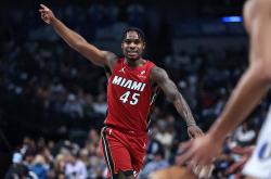 波尔津吉斯爆发新星，米切尔刷新纪录，掀起高潮球队迎来希望！的简单介绍