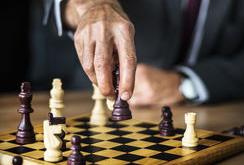 战术调整引发热议！Ning在湖人比赛中险胜观众掌声雷动