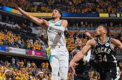 猛龙大胜凯尔特人，稳坐东部榜首位置的简单介绍